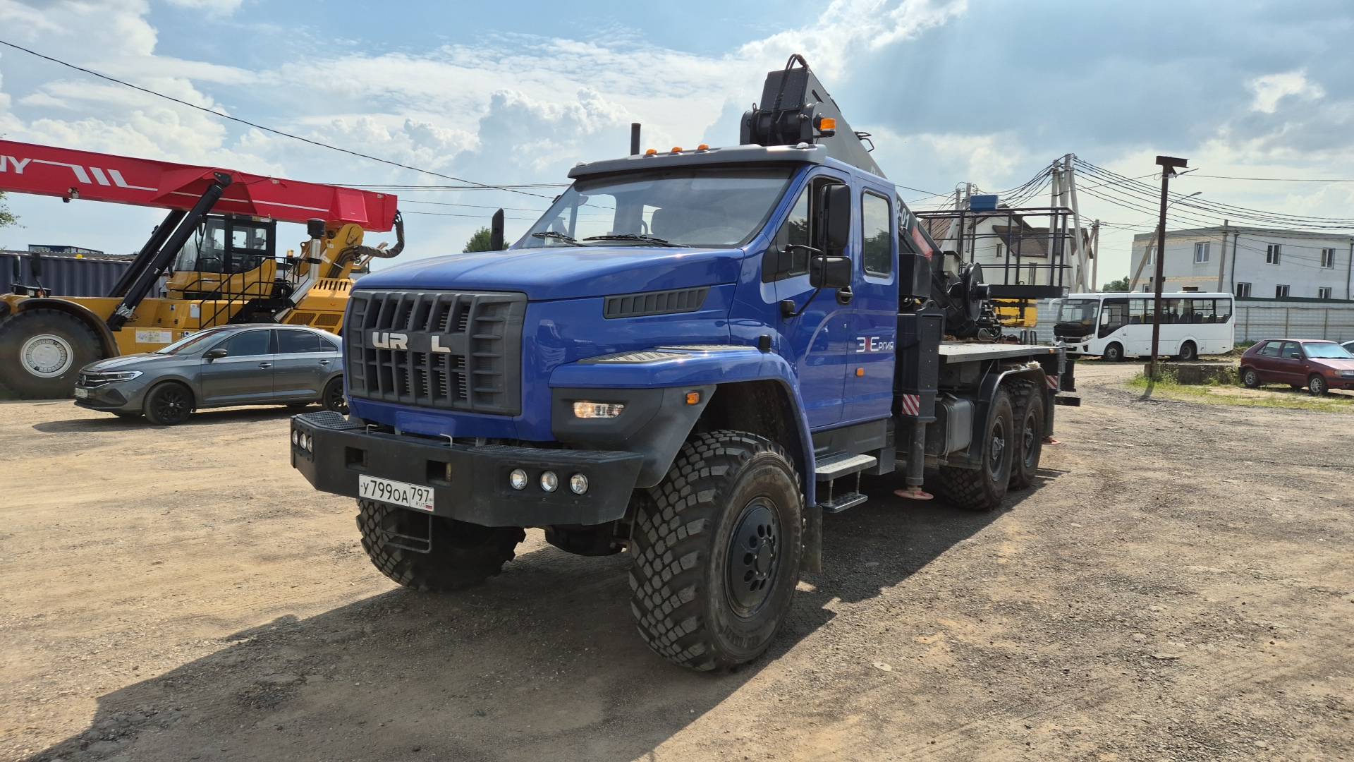 УРАЛ NEXT 4320-72 6x6