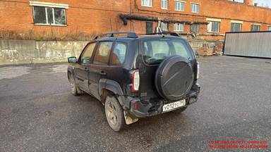 Lada Niva Travel