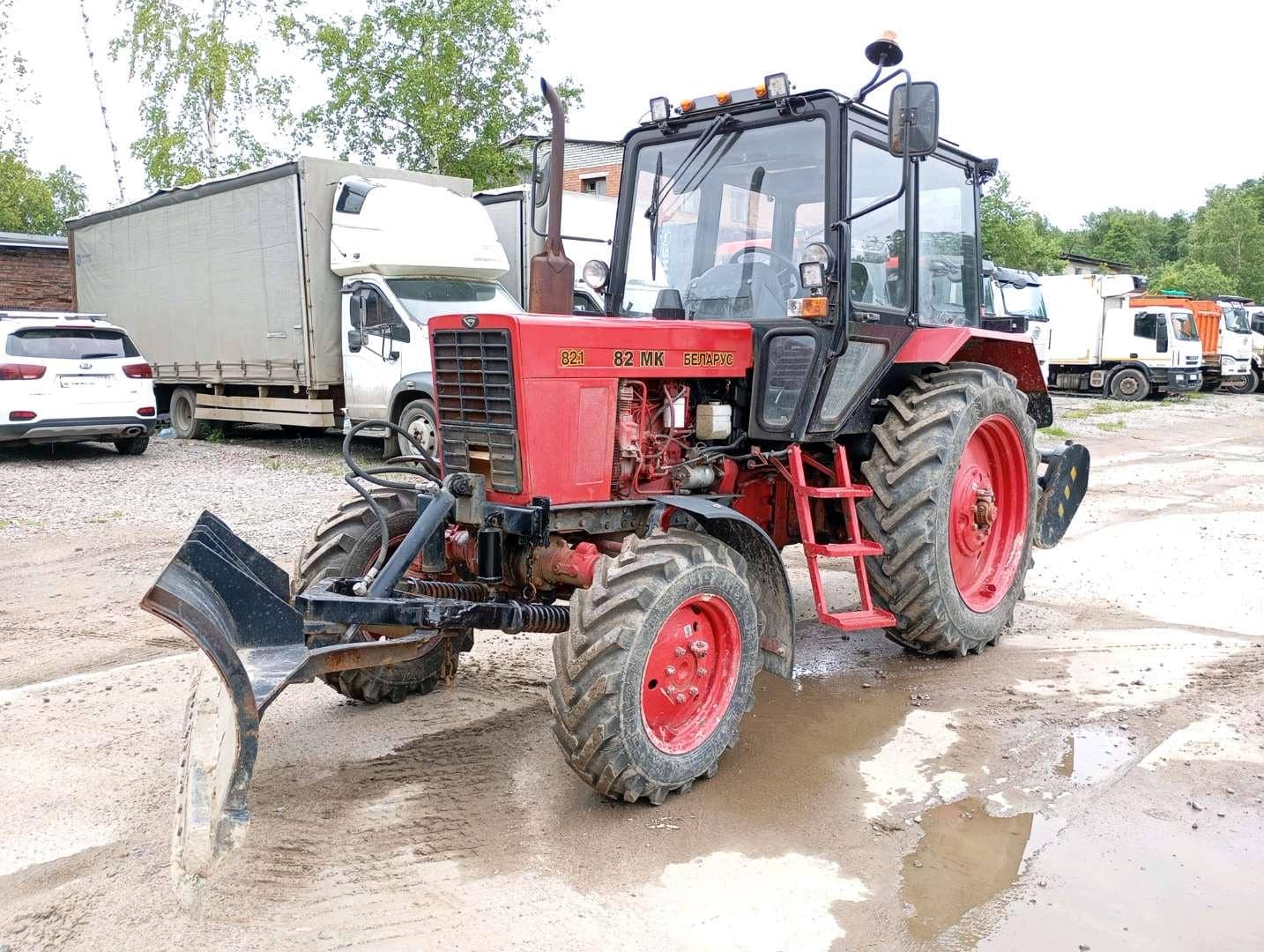 Сморгонский агрегатный завод Беларус 82МК Машина уборочная