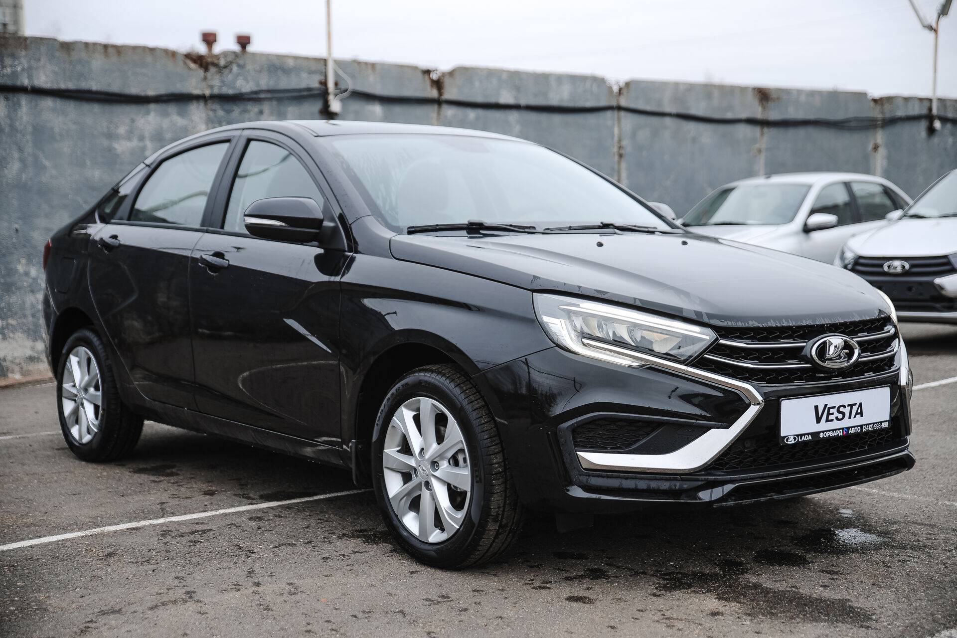 Lada Vesta седан Enjoy 24 1.8 122hp AT