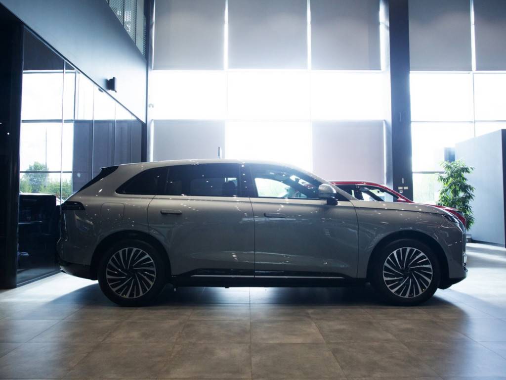 EXEED Exlantix ET 1.5T+40KWh AWD TOP BL