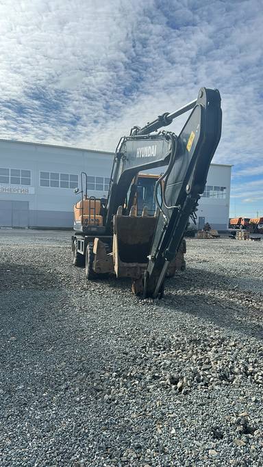 Hyundai R210W-9S