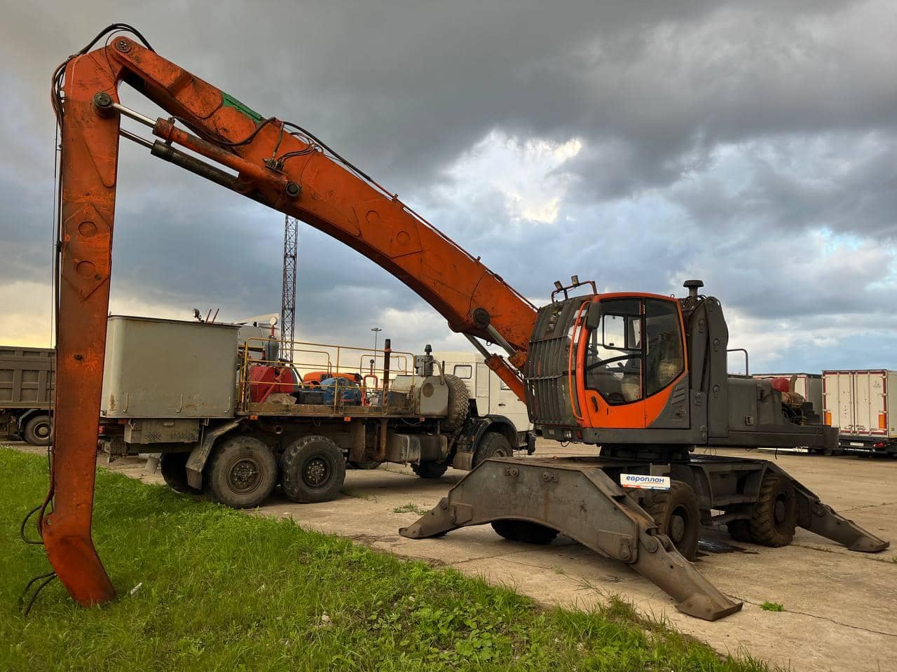 Эксмаш/UMG E230WH
