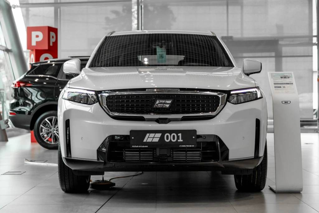 Knewstar 001 Luxury 2.0T 4WD 8AT