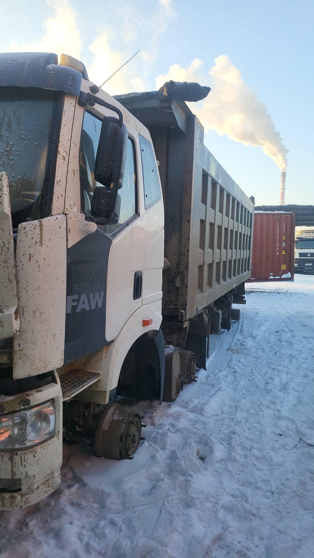 FAW CA3310P66K24T4E5 8х4