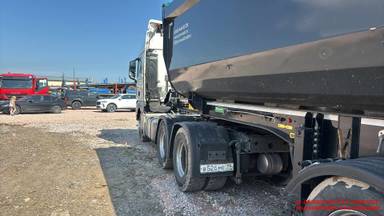 Sitrak С7Н 6×4 ZZ4256V364HE