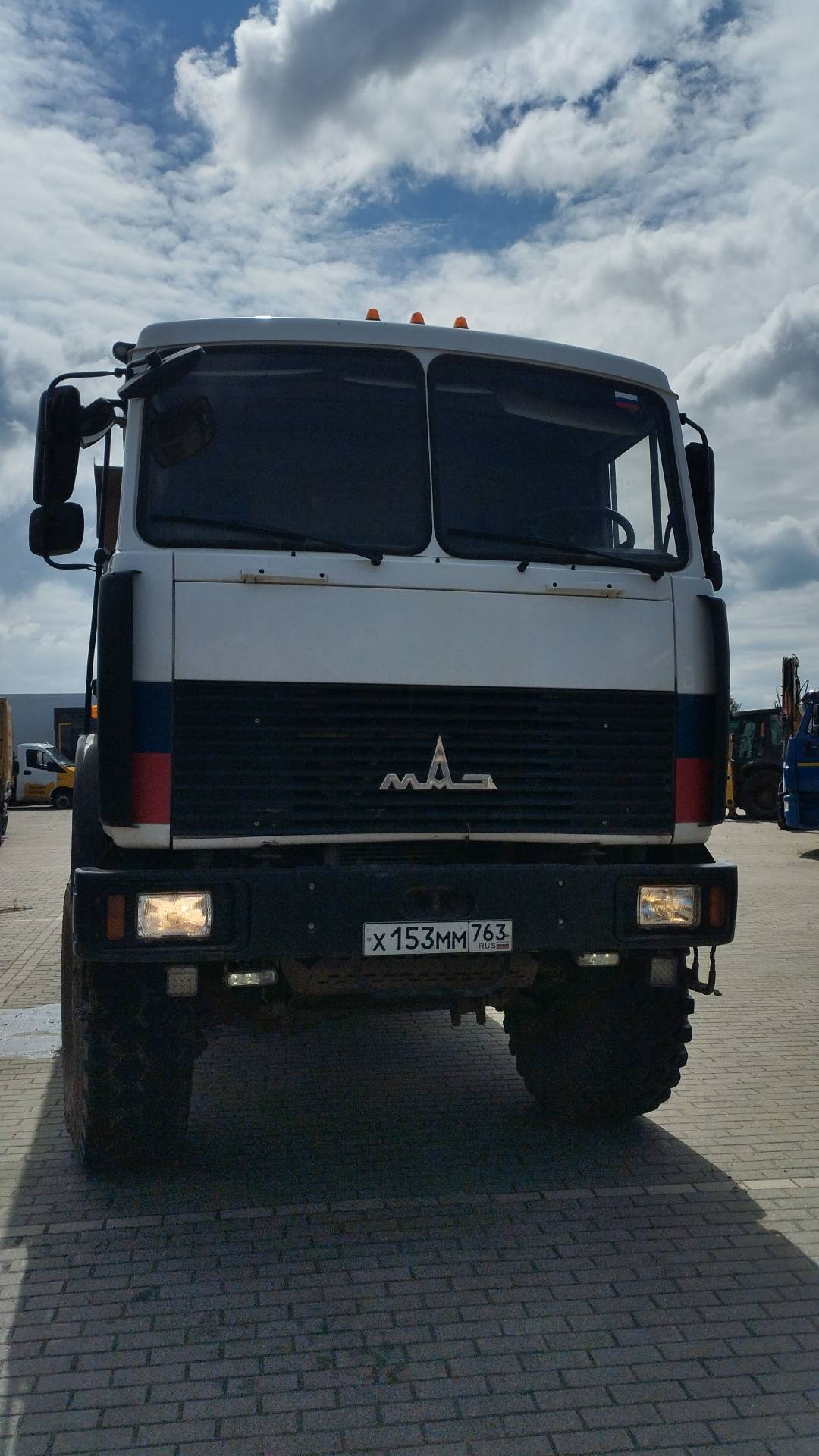 МАЗ 6317F9-571-051