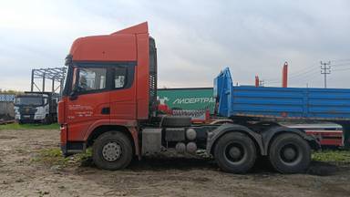 Shacman SX42584V324