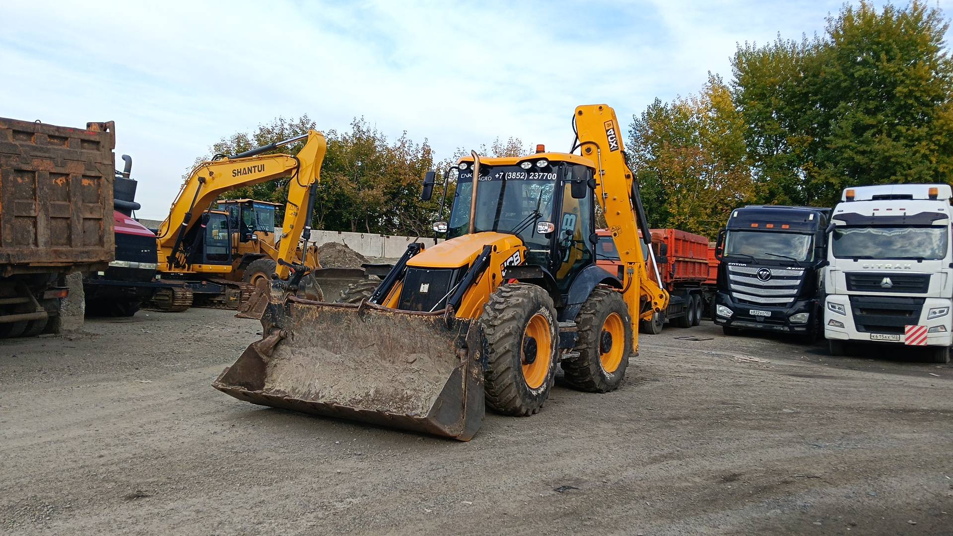 JCB 4CX