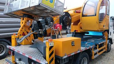 ISUZU ELF KV100 специальный, автогидроподъемник