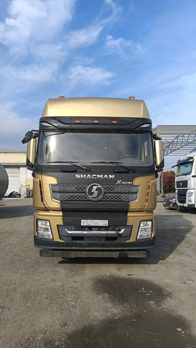 Shacman SX42584W324C