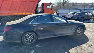 Mercedes-Benz S седан