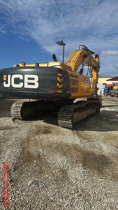 JCB JS330