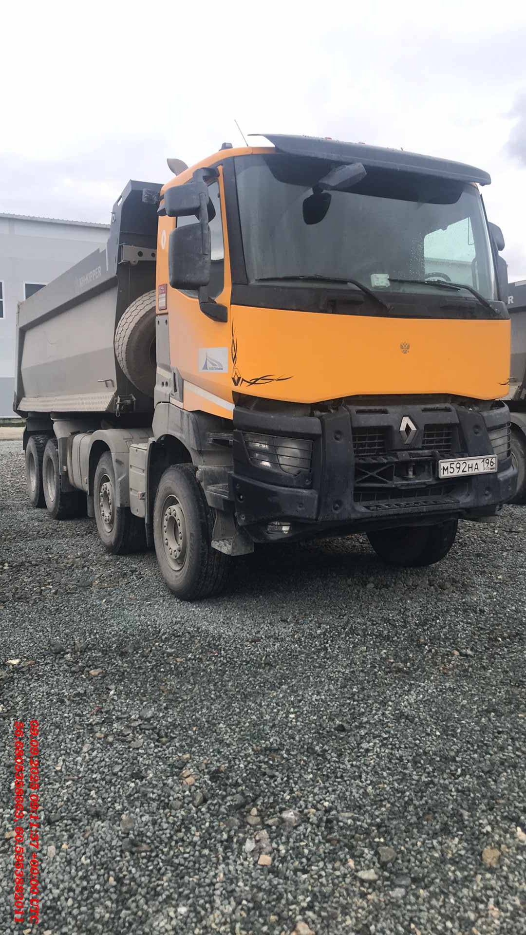 Renault K 430 8X4 (Day cab)