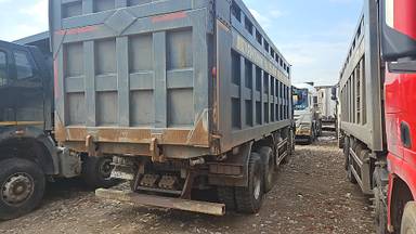 HOWO ZZ3317V386GE1 8х4