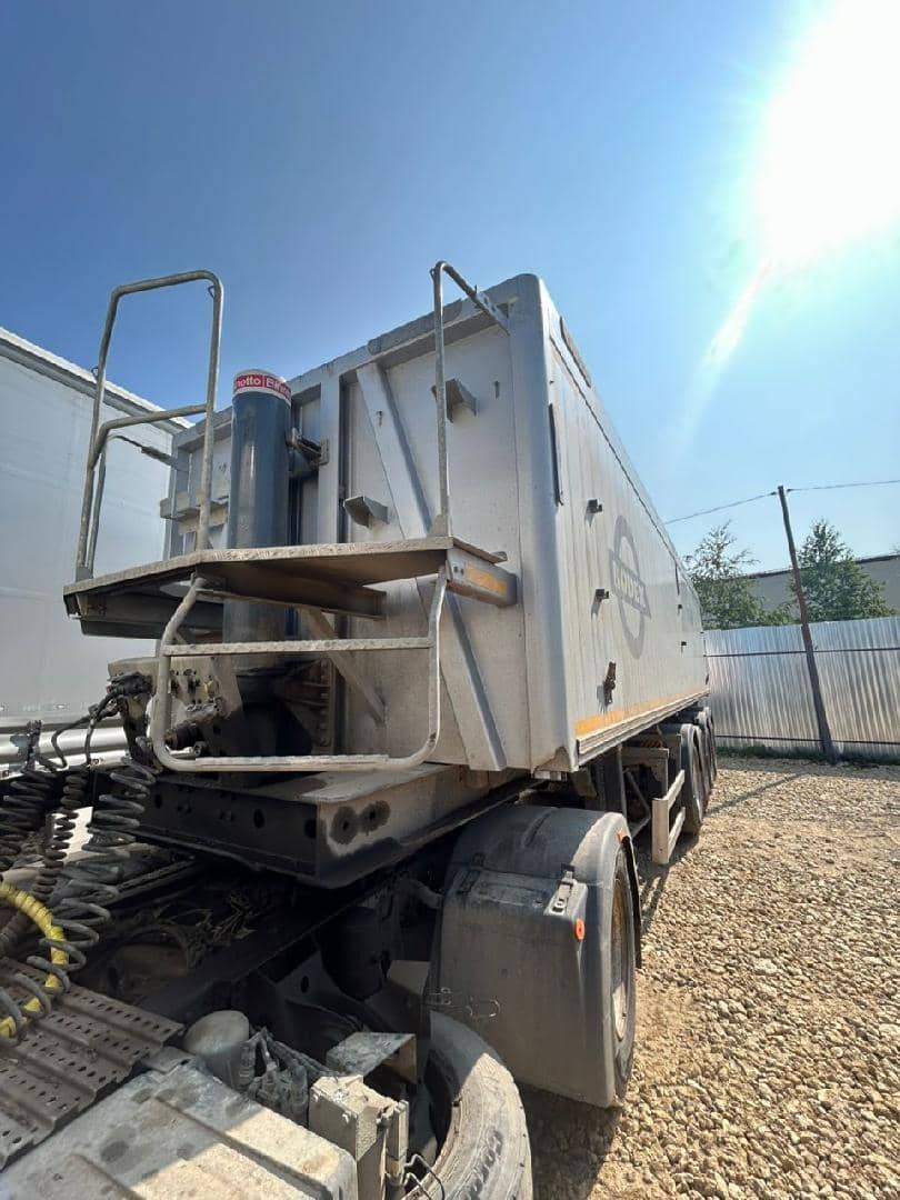 BODEX Самосвальный KIS 4WA1 45 м³