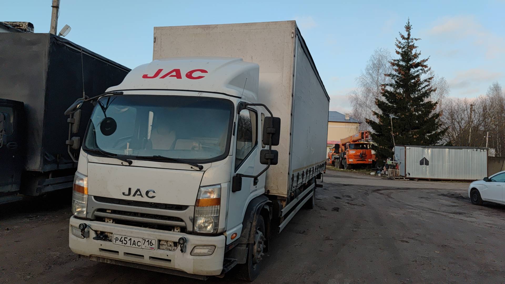 JAC N 120
