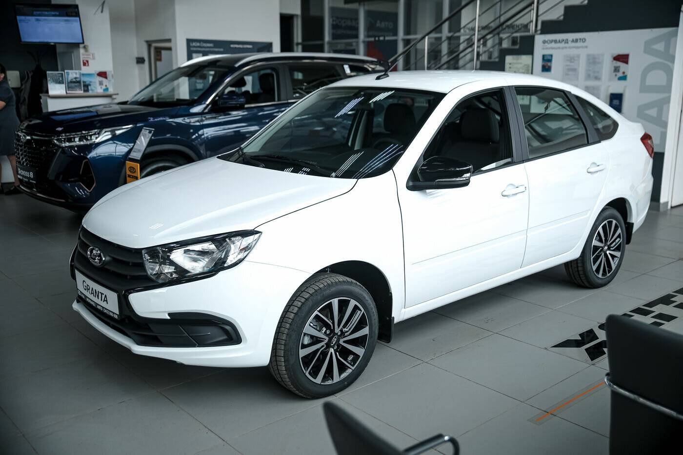 Lada Granta седан #CLUB 24 1.6 90hp 5MT