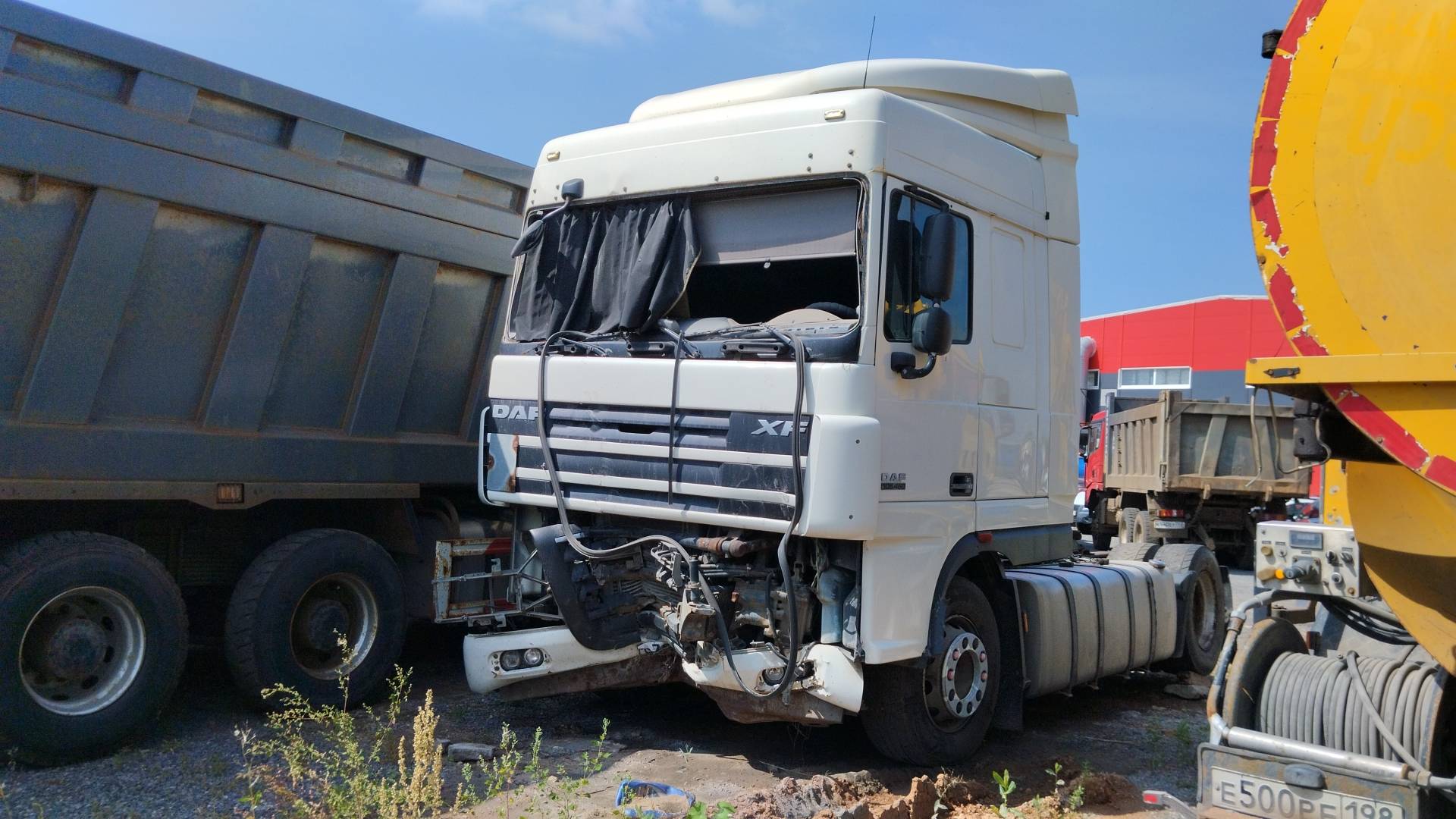 DAF XF105.460 FT 4x2 (Super Space Cab)