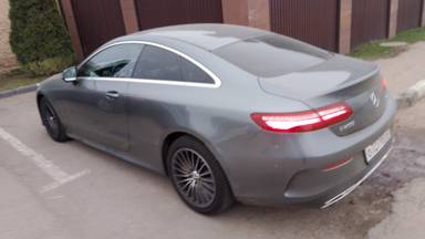 Mercedes-Benz E купе