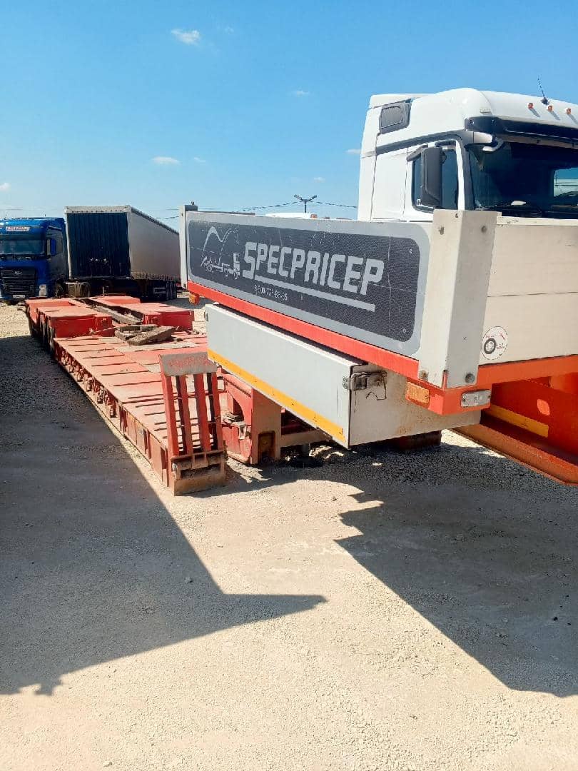 Компания СпецПрицеп Тяжеловоз низкорамный 9942D3