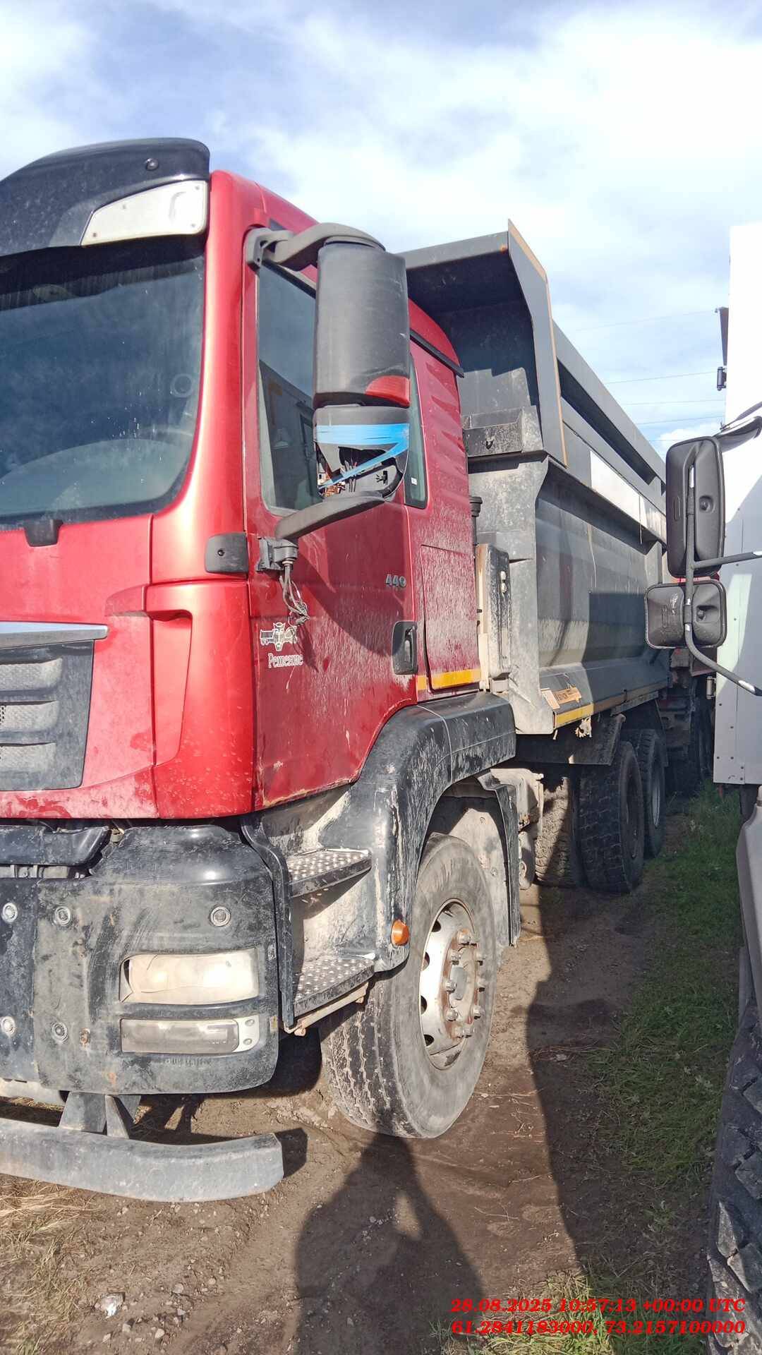 Sitrak ZZ3256V384ME