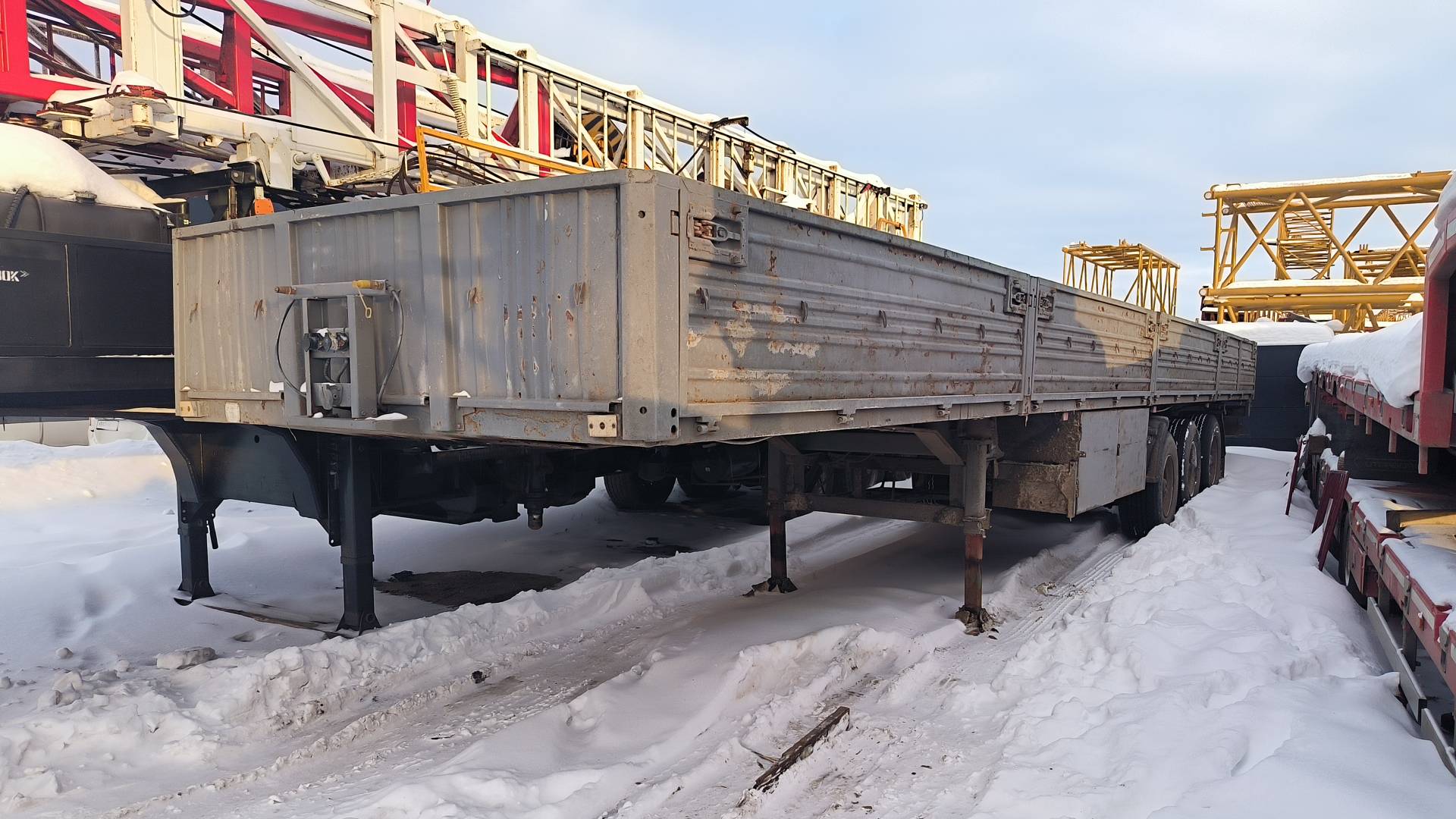 МАЗ Бортовой 975800-2010