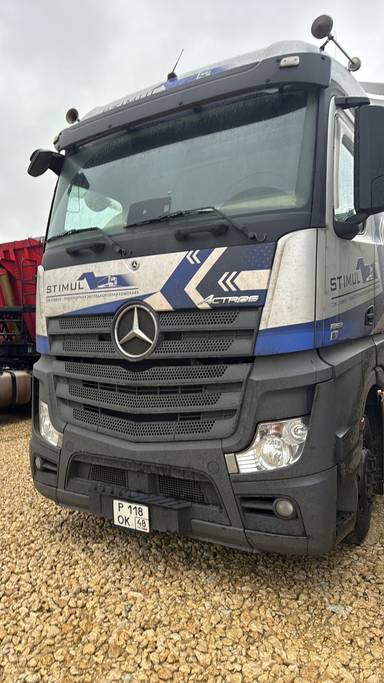 Mercedes-Benz Actros 1853