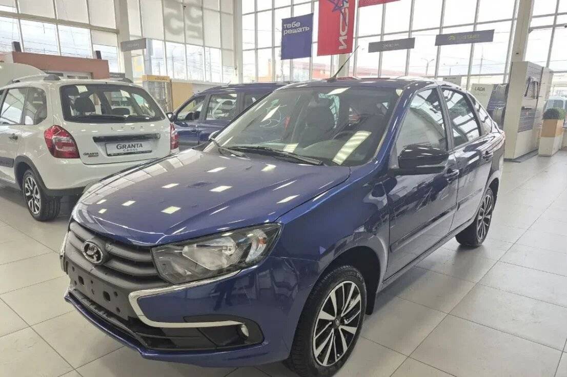 Lada Granta седан #CLUB 24 1.6 90hp 5MT
