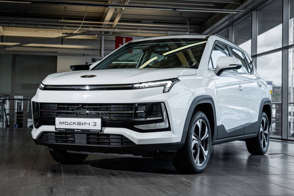 Москвич 3 Стандарт плюс 1.5Т CVT