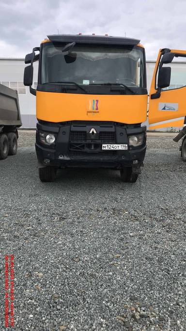 Renault K 430 8X4 (Day cab)