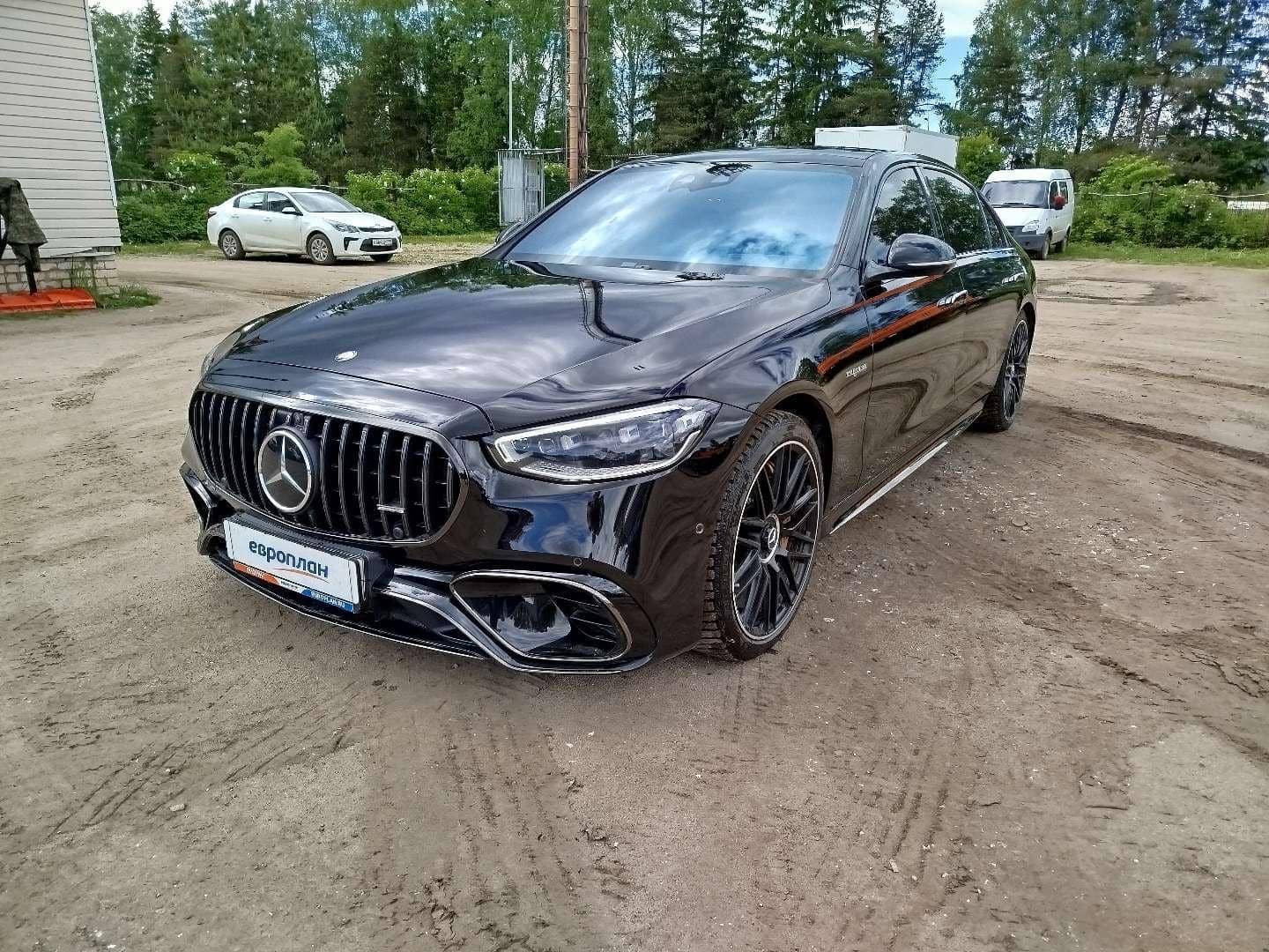 Mercedes-Benz S седан