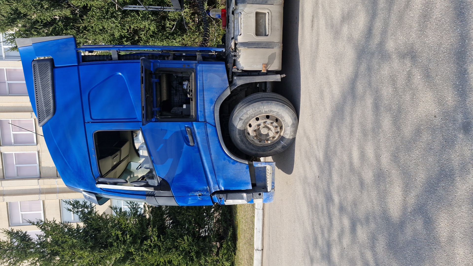 Volvo FH 460 4x2 (FH Globetrotter)
