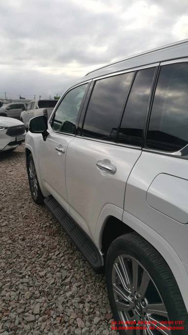 Lexus LX 600