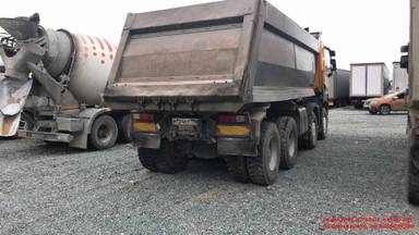 Renault K 430 8X4 (Day cab)