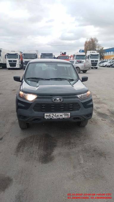 Lada Niva Travel