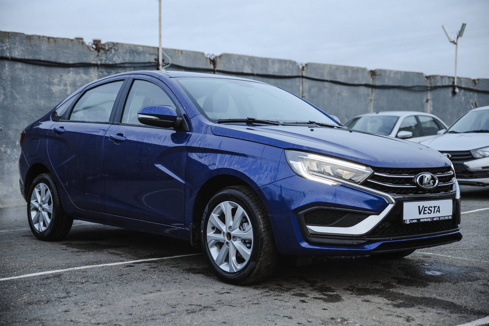 Lada Vesta седан Enjoy 24 1.8 122hp AT