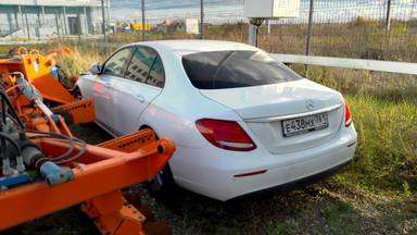 Mercedes-Benz E седан