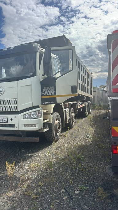 FAW CA3310P66K24T4E5 8х4