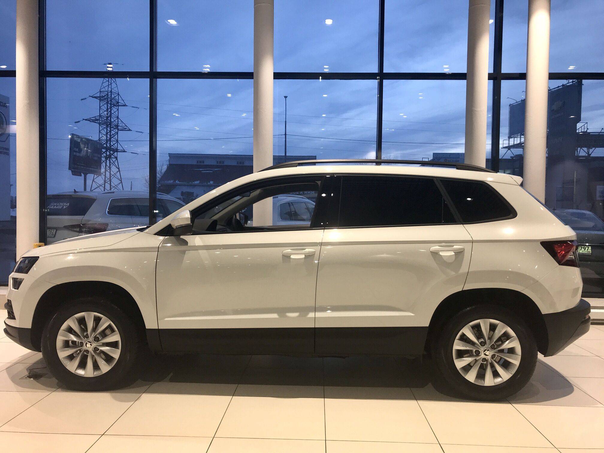 Skoda Karoq Luxury Edition 280TSI DSG-7 в лизинг по цене 3370000 - лот  ab69d380-56aa-4a8d-bafa-2181e4d902ae | Альфа-Лизинг