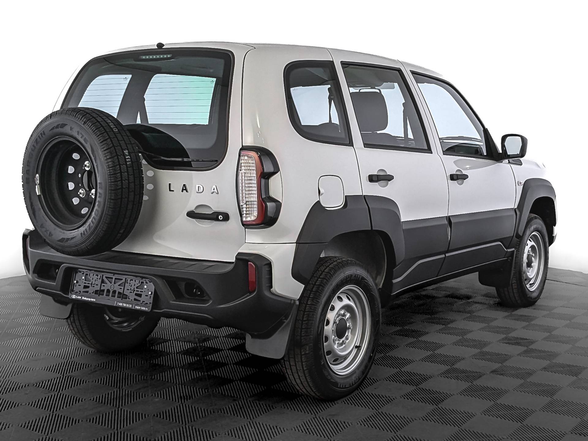 Lada Niva Travel Classic 24 1.7 80hp 5MT