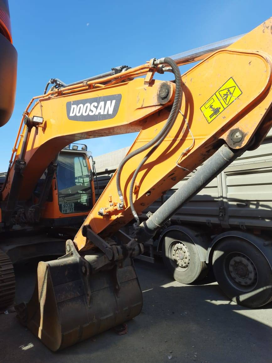 DOOSAN/DEVELON DX225NLCA Лот 000003895