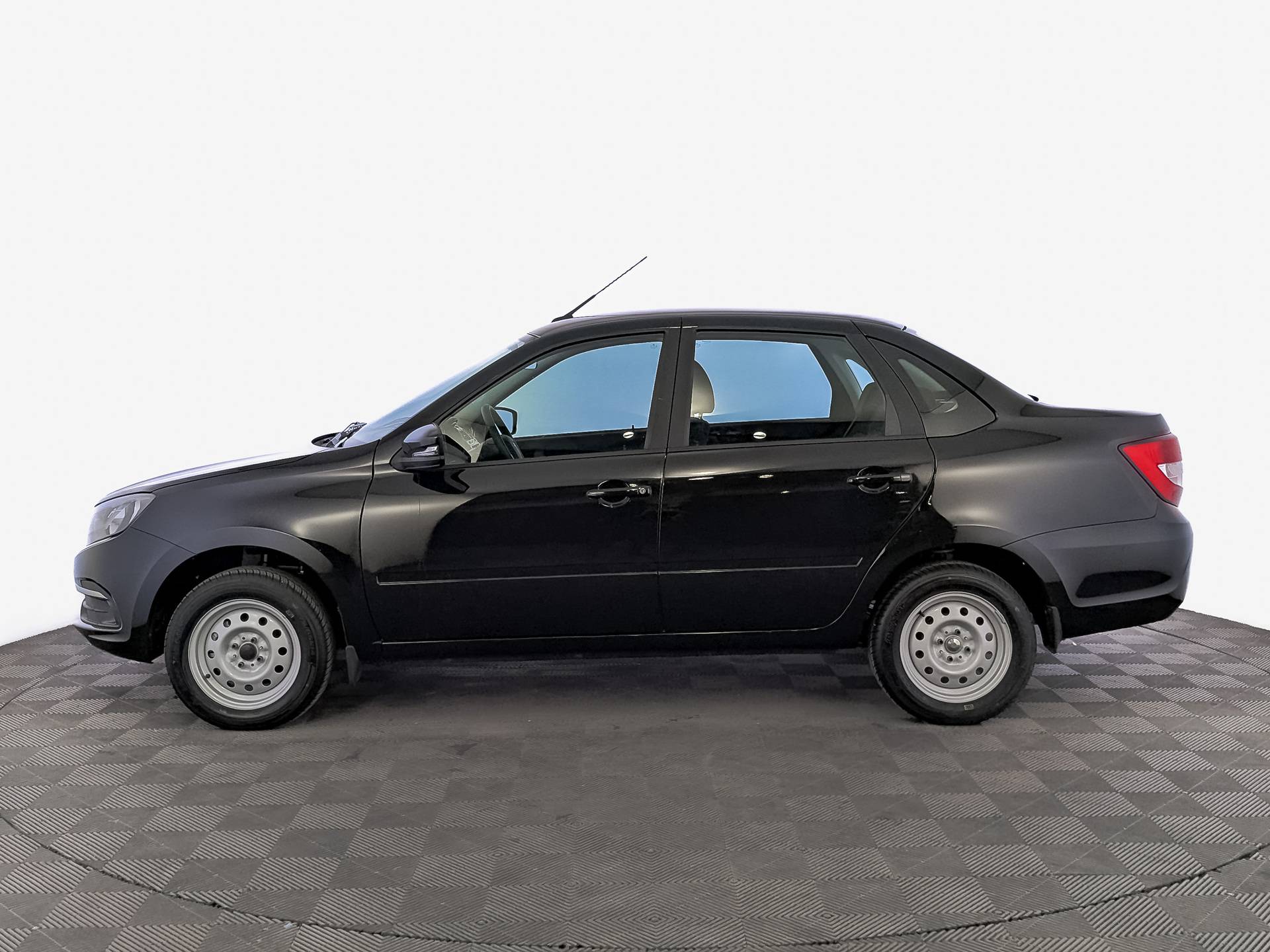 Lada Granta седан Classic 24 Кондиционер 1.6 90hp 5MT