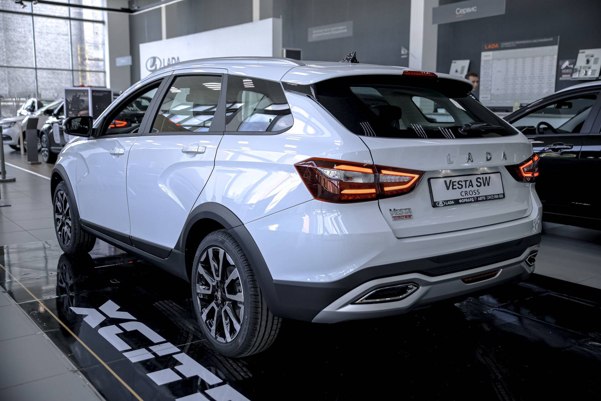 Lada Vesta SW Cross Life 24 1.6 106hp 5MT