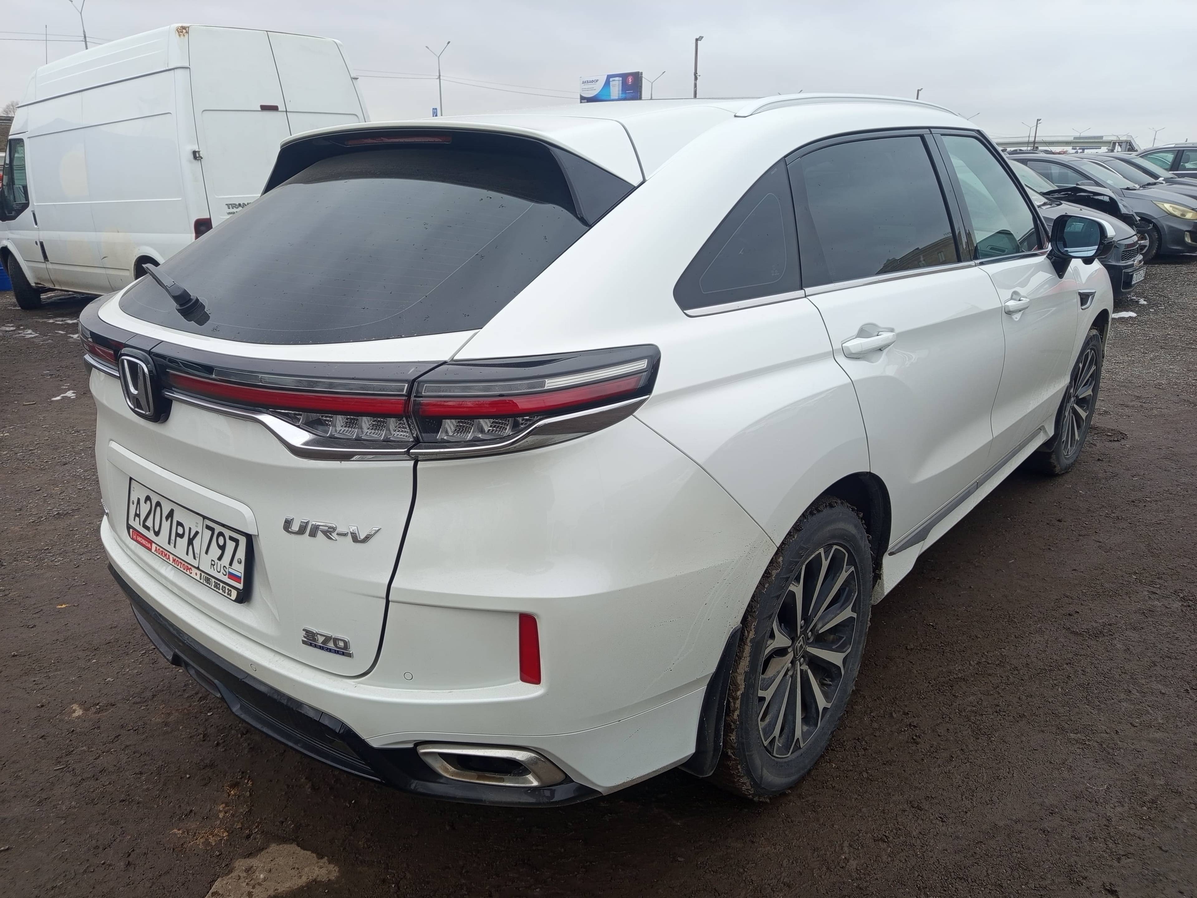 Honda UR-V Лот 000008042