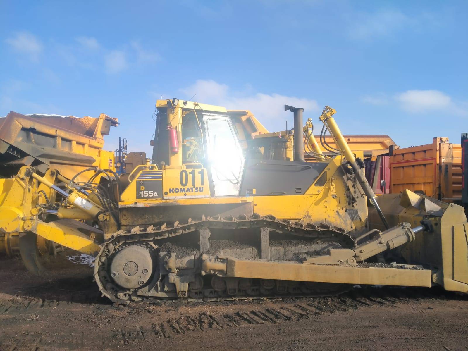 KOMATSU D155A-5 Лот 000004493