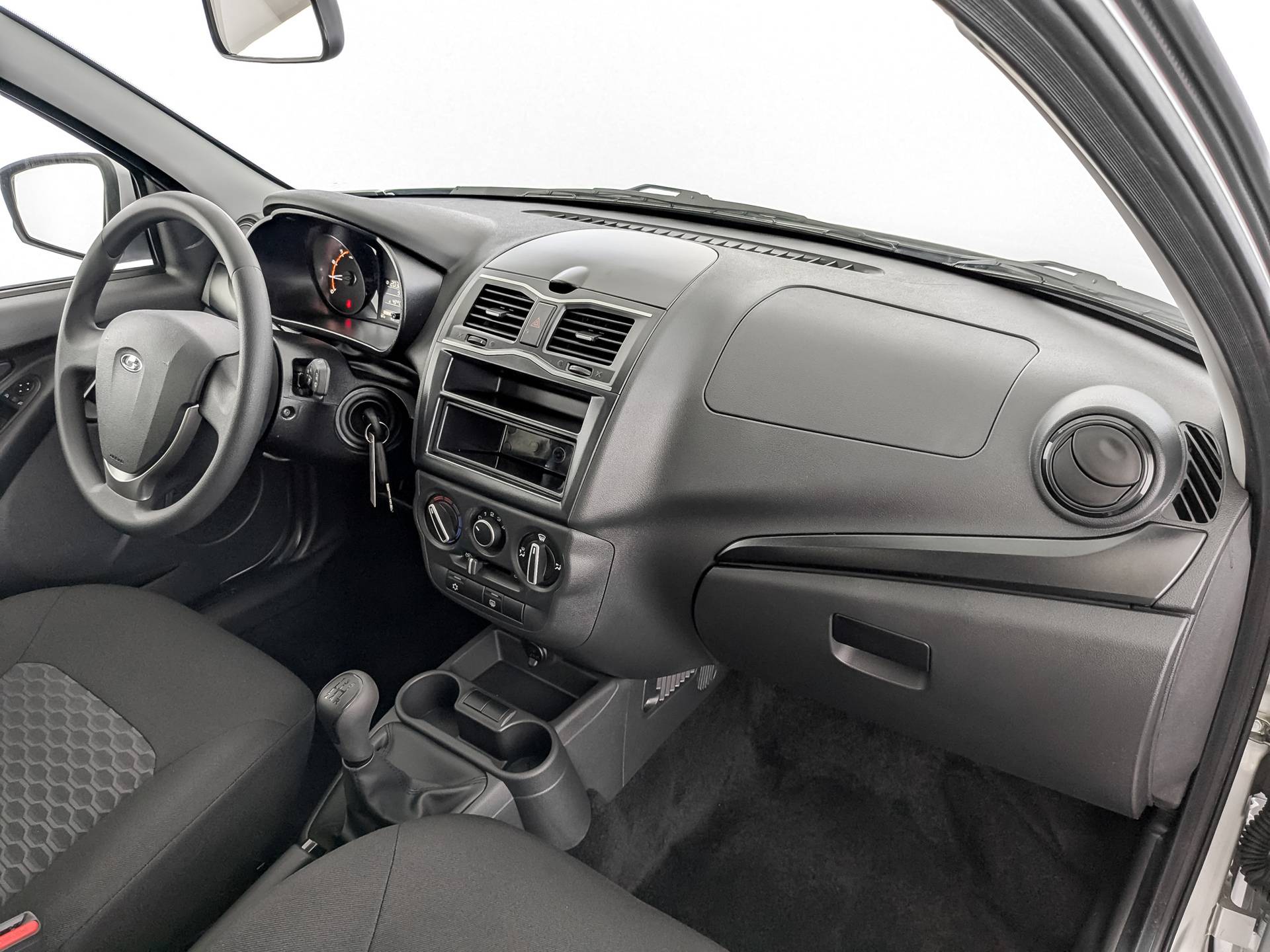 Lada Granta седан Classic 24 Кондиционер 1.6 90hp 5MT