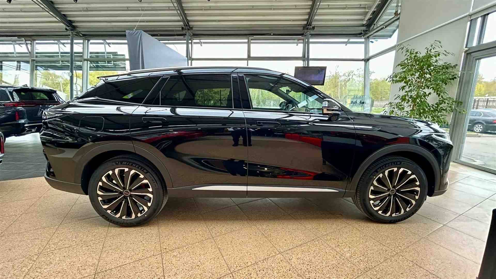 EXEED RX Platinum 2.0 TGDI DCT7 AWD