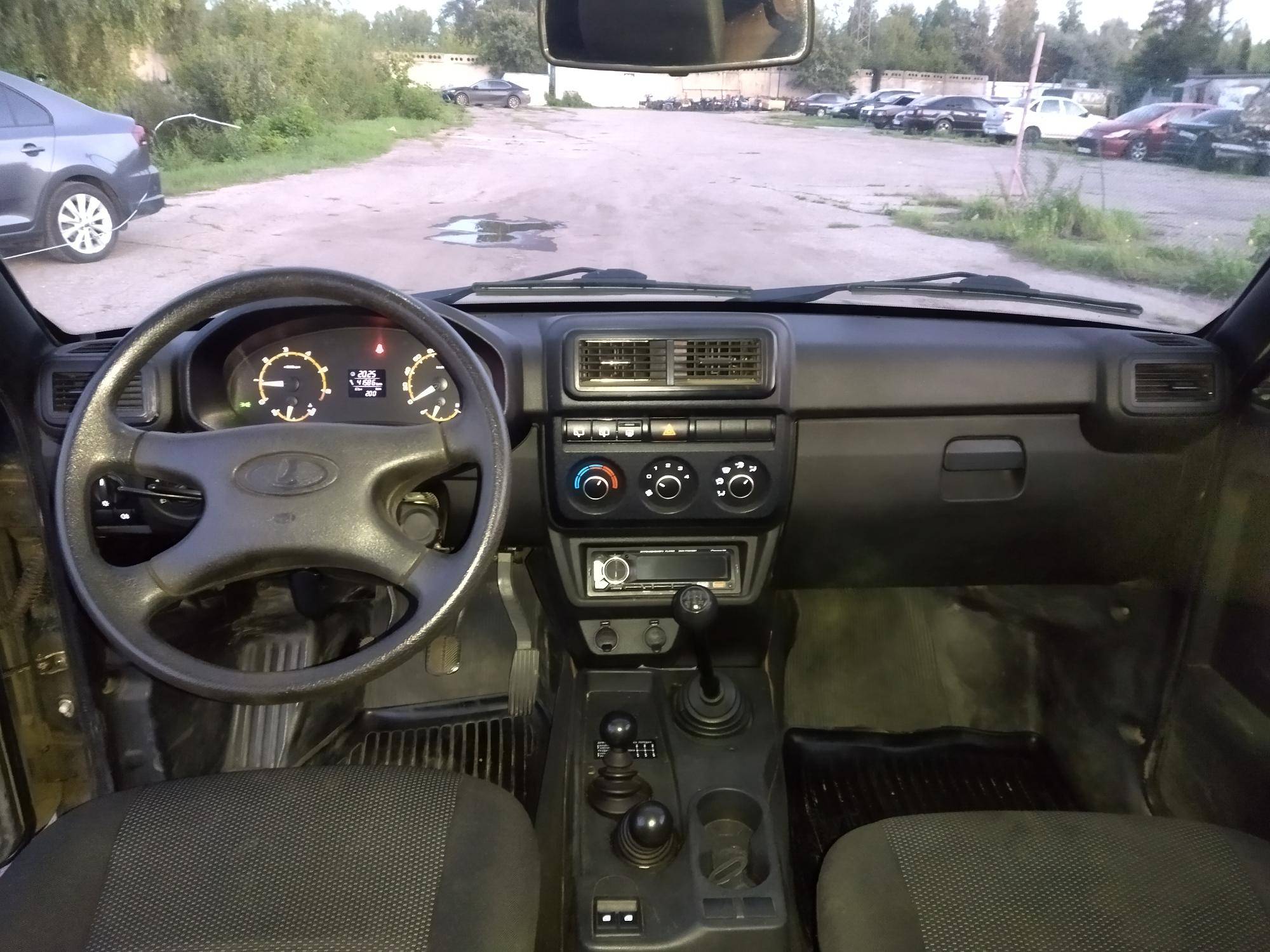 Lada Niva Travel Лот 000003981