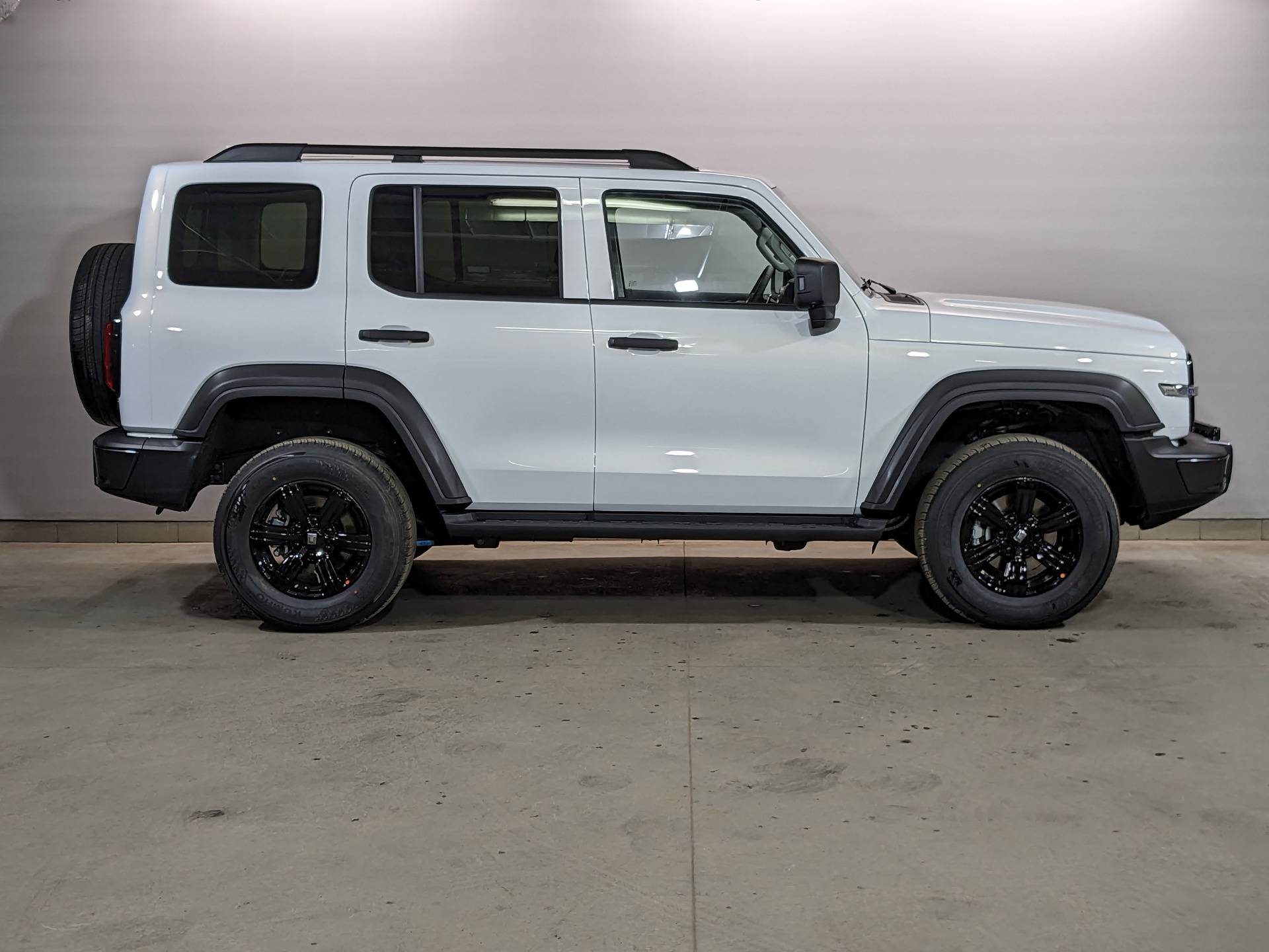 Tank 300 City Premium 2.0 8AT 4WD